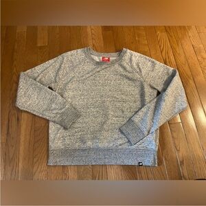 New Balance Women’s Cropped Pullover , Size Med . 
Fantastic condition.